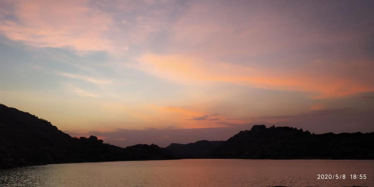 Island Vibes Hampi Guesthouse Exterior foto