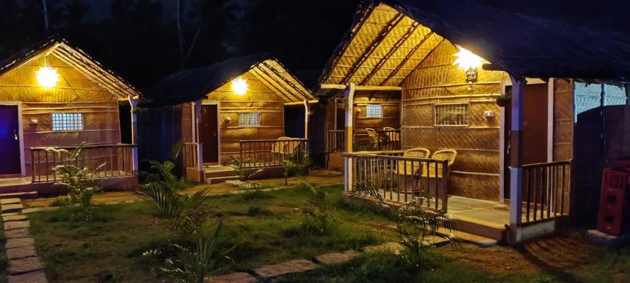 Island Vibes Hampi Guesthouse Exterior foto