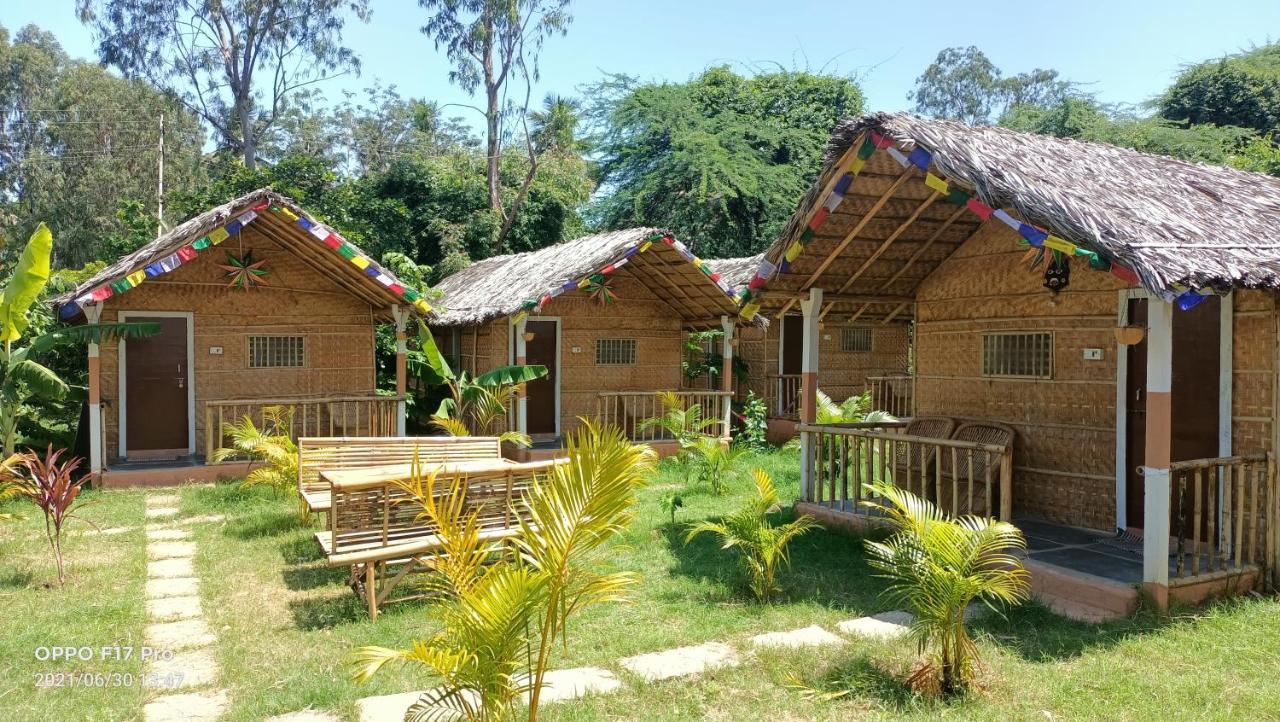 Island Vibes Hampi Guesthouse Exterior foto