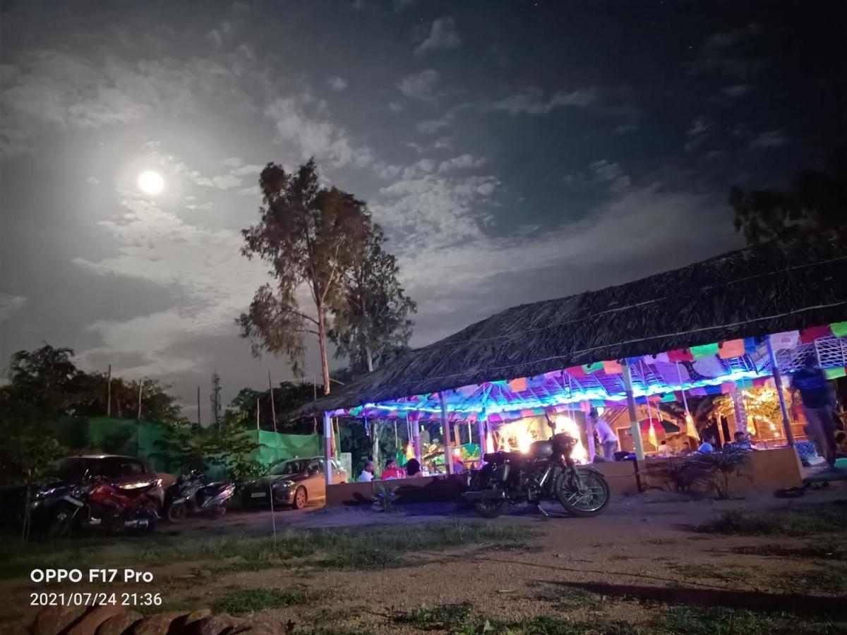 Island Vibes Hampi Guesthouse Exterior foto